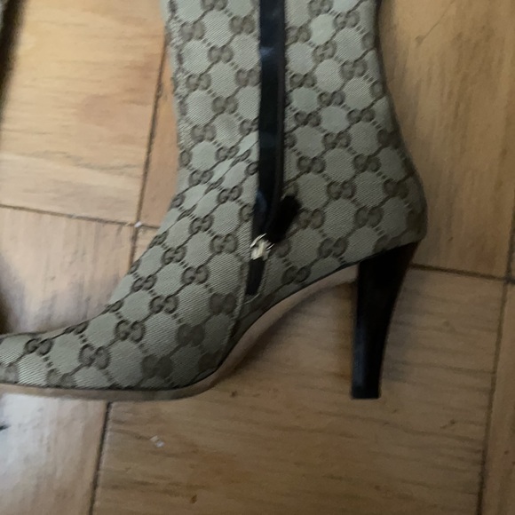 Gucci Beige and Black Heeled Boots - Picture 5 of 6
